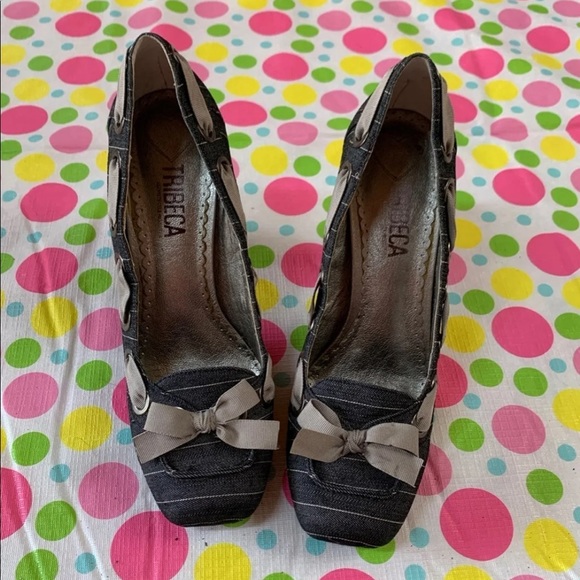 Tribeca Sz 10 Denim and Grey bow heels